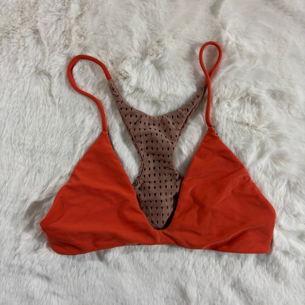 Acacia Jaws Top